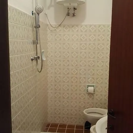 De Benedictis Ferruccio Apartman *